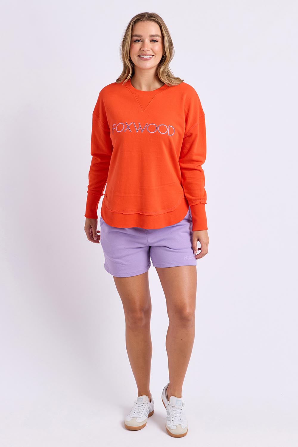 Model Genericm wearing size sample of the Elements Simplified Metallic Cotton Crew - Grenadine in colour Grenadine, from the front