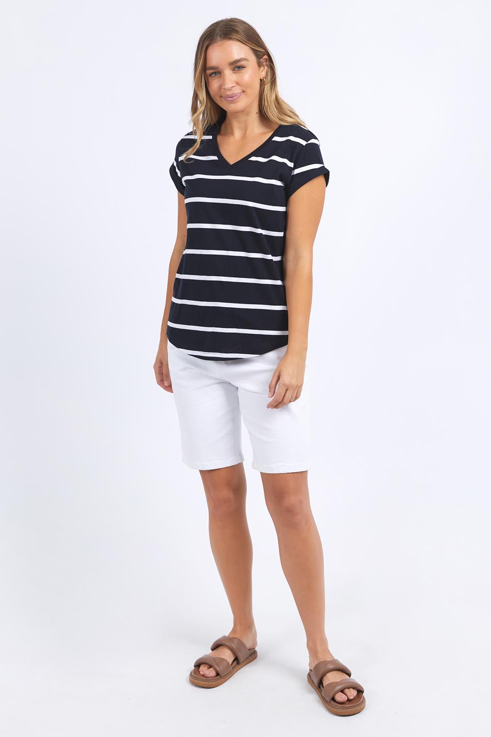 A model wearing the Elements Manly Stripe Vee Cotton Tee in colour Dksappwhit (Blue), from the front, showing the whole outfit