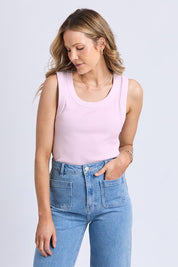 Model Genericm wearing size sample of the Elements Iris Rib Cotton Tank – Ballerinap in colour Ballerinap, in a cropped view