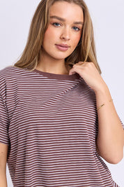 Model Genericm wearing size sample of the Elements Hutch Stripe Cotton Tee – Chocwhite in colour Chocwhite, in a cropped view