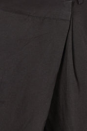 Product shot of the Sandara Pant in colour Black (Black), detail