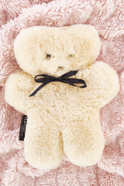 A model wearing the Flatout Bears in colour Honey, from the front, showing the whole outfit