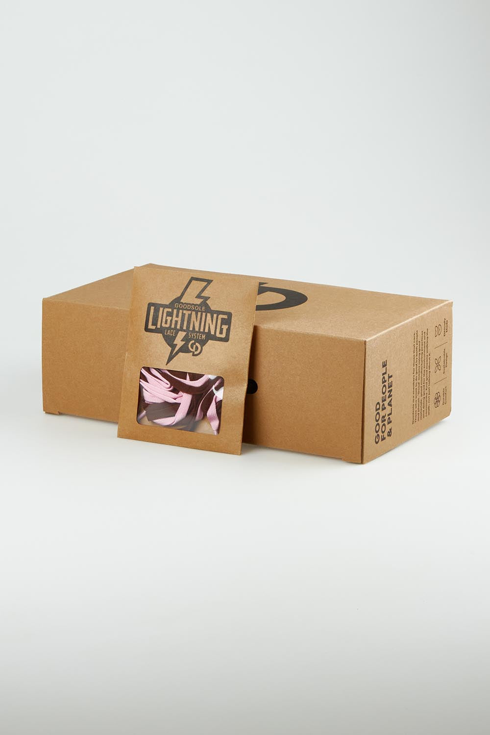 Product shot of the 2001 Crossroads Suede Sneaker in colour Coffeecand, detail
