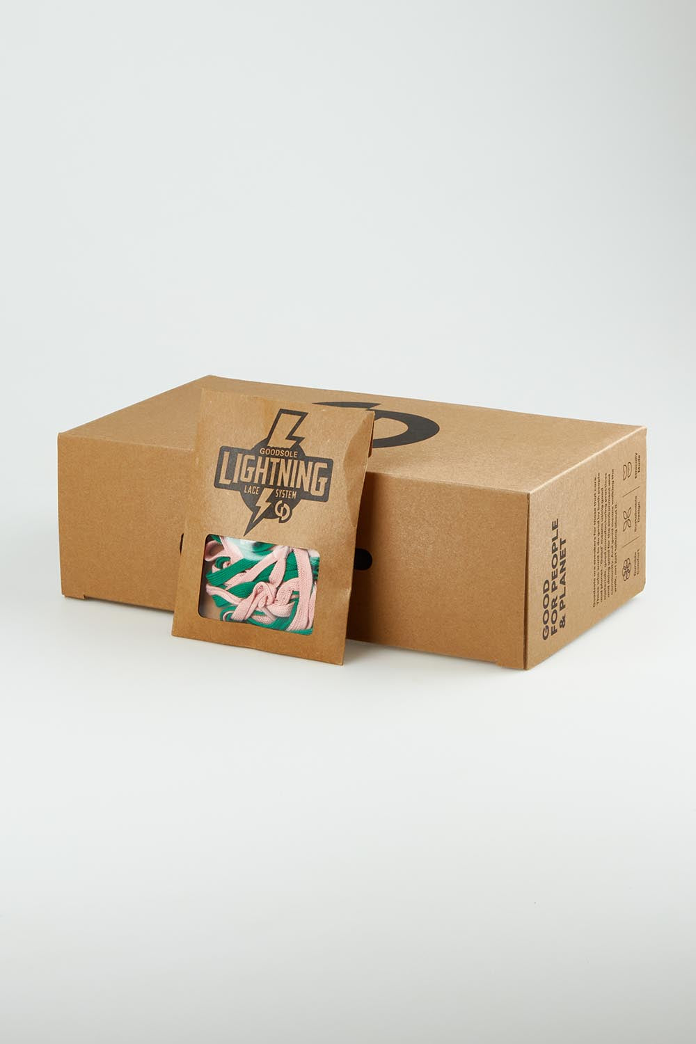 Product shot of the 2001 Crossroads Suede Sneaker in colour Pinepink (Green), detail