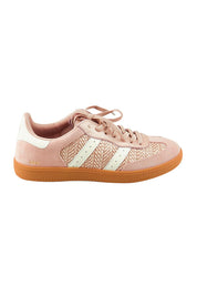 Product shot of the 2001 Parallel Suede Sneaker in colour Cameoraffi (Pink), from the front