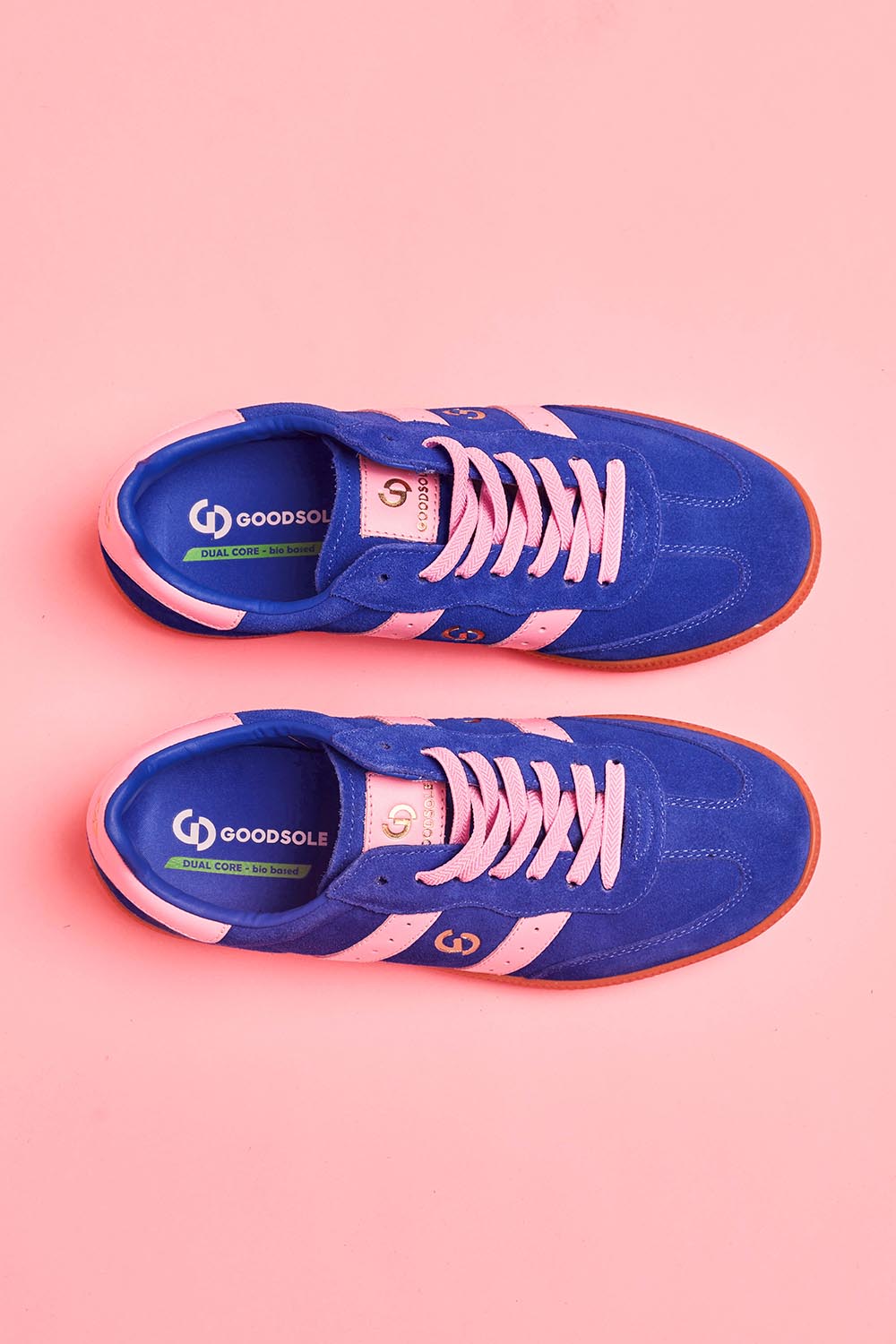2001 Parallel Suede Sneaker - Cobaltpink