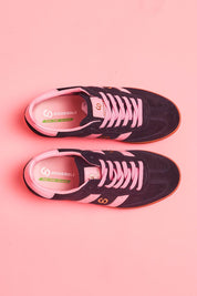 2001 Parallel Suede Sneaker - Navypink