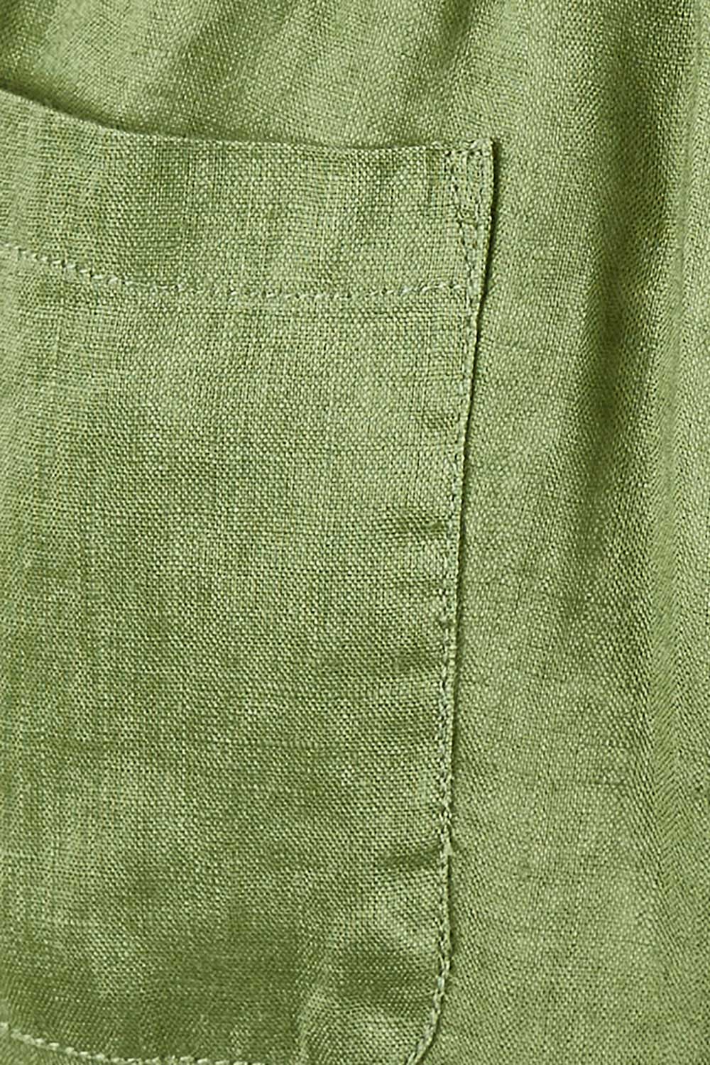 Product shot of the Side Button Pant in colour Green (Green), detail