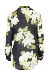 Product shot of the Maggie Shirt in colour Black (Black), from the back