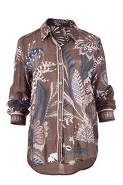 Product shot of the Montana Print Shirt in colour Coffee, detail
