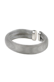 Product shot of the Elegance Mesh Cuff in colour Silver (Metallics), from the front