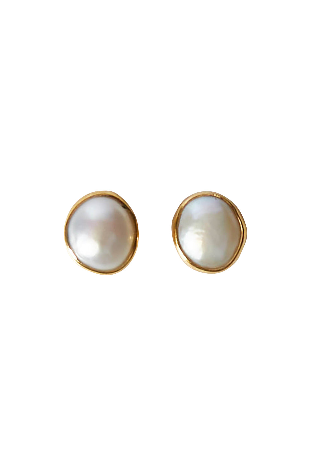 Product shot of the Bezel Set Pearl Stud in colour Gold (Metallics), from the front
