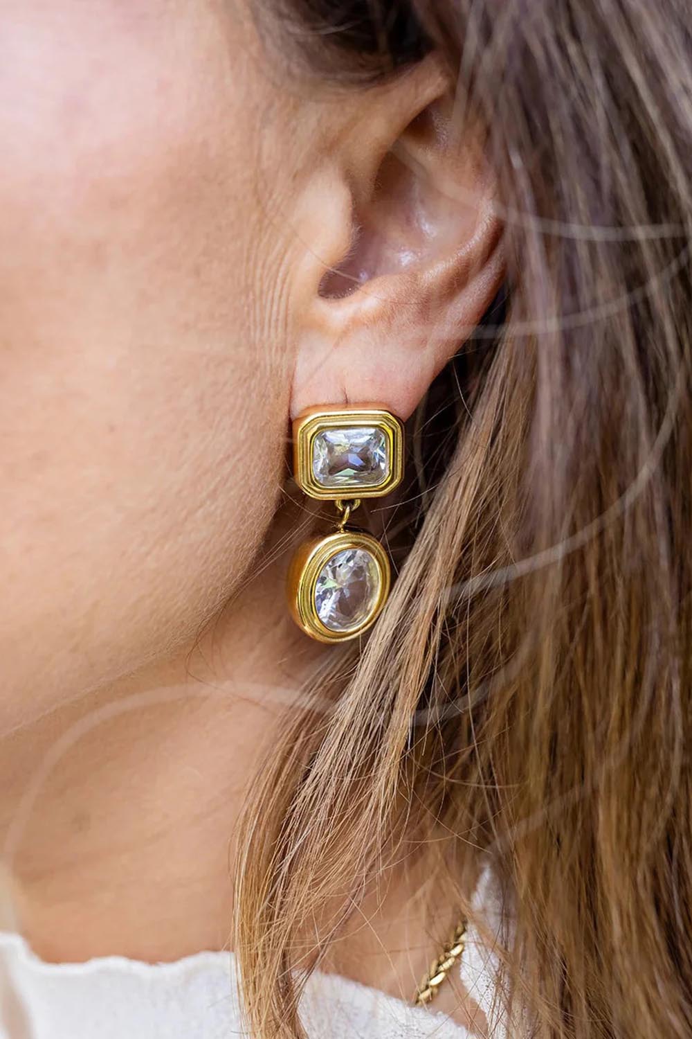 Sigourney Crystal Dangle Earring - Goldcrystal