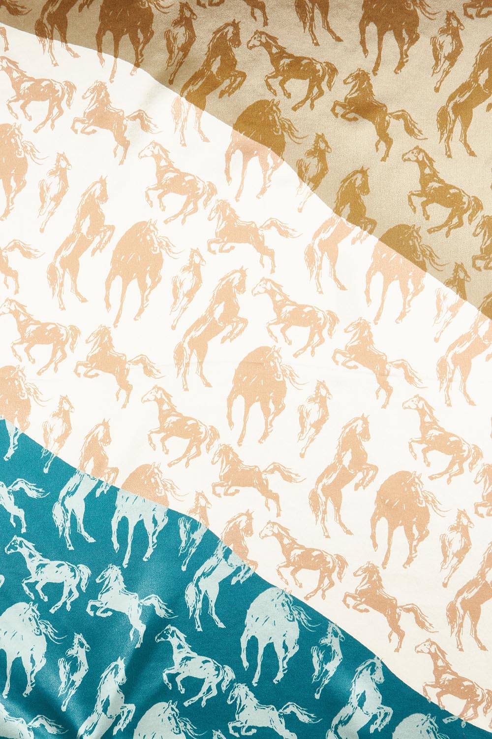 Silky Neck Scarf – Wildhorse
