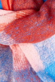 Product shot of the Charlie Checker Scarf in colour Blueorange (Blue), detail
