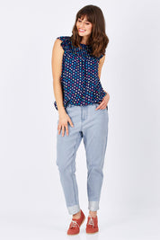 Model Edith wearing size 10 of the Boyfriend Jean in colour SilverDip (Grey), from the front, showing the whole outfit