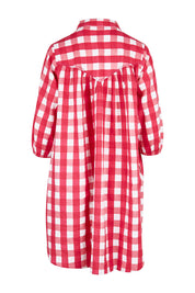 Product shot of the Printed Waist Detail Dress in colour Berrycheck (Pink), from the back