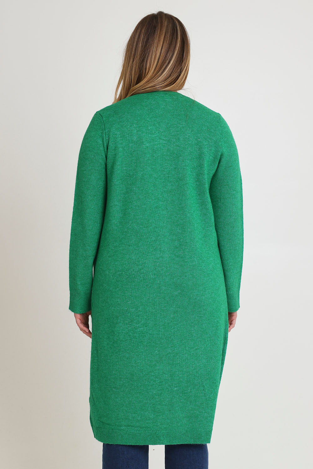 Model Chanel wearing size XL of the Long Textured Cardigan in colour Boldgreen (Green), from the back