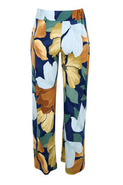 Product shot of the Printed Straight Leg Pull On Pant – Amberflora in colour Amberflora, from the back