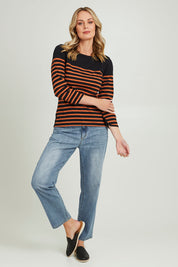 Model Grace wearing size S of the 3/4 Sleeve Breton in colour Amberstrip (Black), from the front, showing the whole outfit