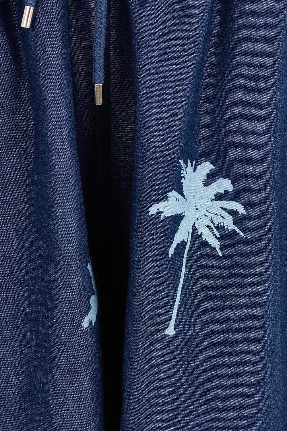 Product shot of the Montego Denim Short in colour Indigo (Blue), detail