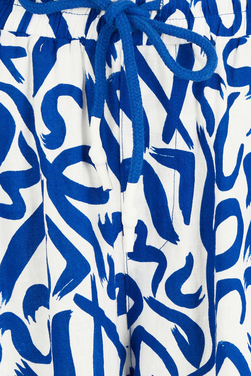 Product shot of the Bahama Linen Blend Short in colour Opusazul, detail