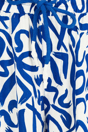 Product shot of the Bahama Linen Blend Short in colour Opusazul, detail