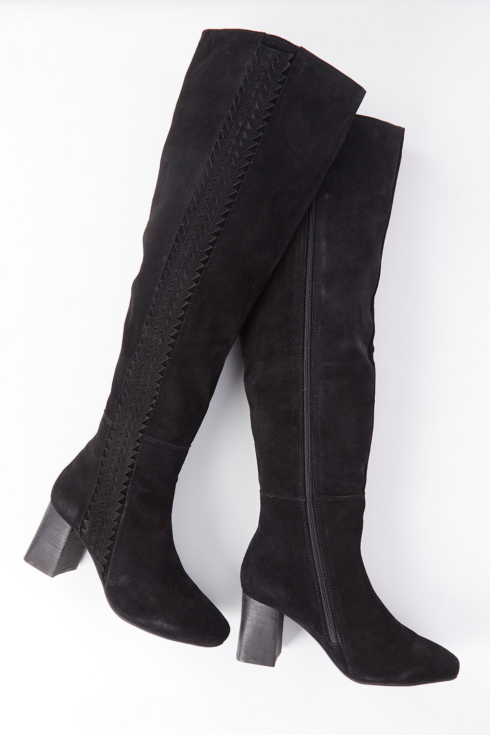 A model wearing size 37 of the Mook Suede Calf Boot in colour Blacksuede (Black), from the front, showing the whole outfit