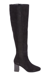 Product shot of the Mook Suede Calf Boot in colour Blacksuede (Black), from the front