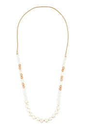 Product shot of the Madrid Necklace in colour Natural, from the front