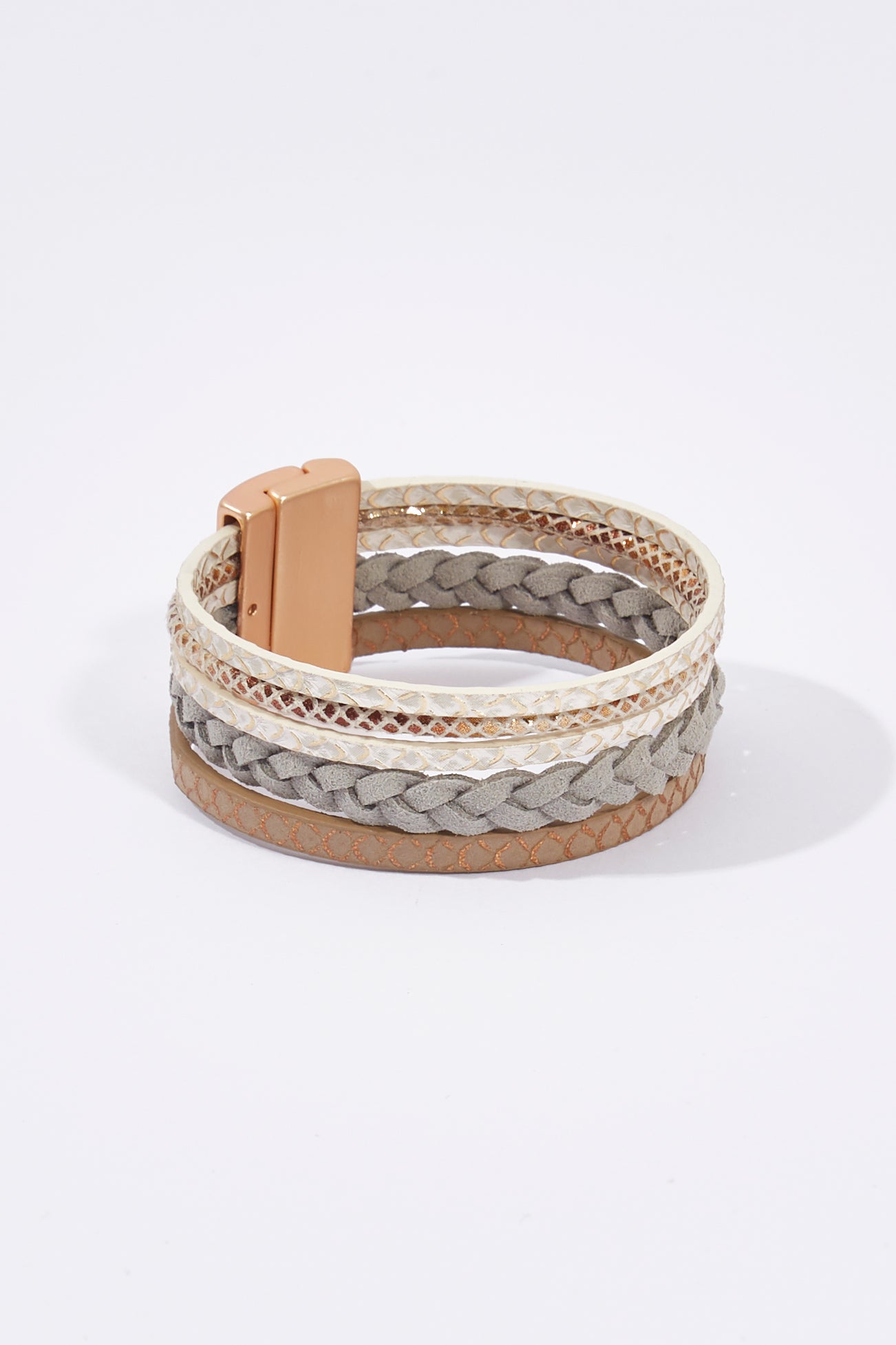 A model wearing size OneSize of the Miranda Bracelet in colour Marle (Grey), from the front, showing the whole outfit