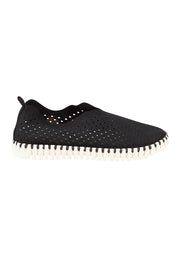 Product shot of the Tulip Sneaker in colour Black (Black), from the front