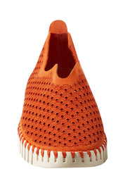 Product shot of the Tulip Sneaker in colour Camelia, detail
