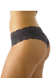 A model wearing the Parisienne Classic Cheeky in colour Black (Black)