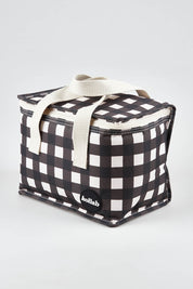 A model wearing the Premium Insulated Lunch Box in colour Blackcheck (Black), from the front, showing the whole outfit