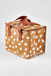 A model wearing the Insulated Lunch Box in colour Tanwhtspot, from the front, showing the whole outfit