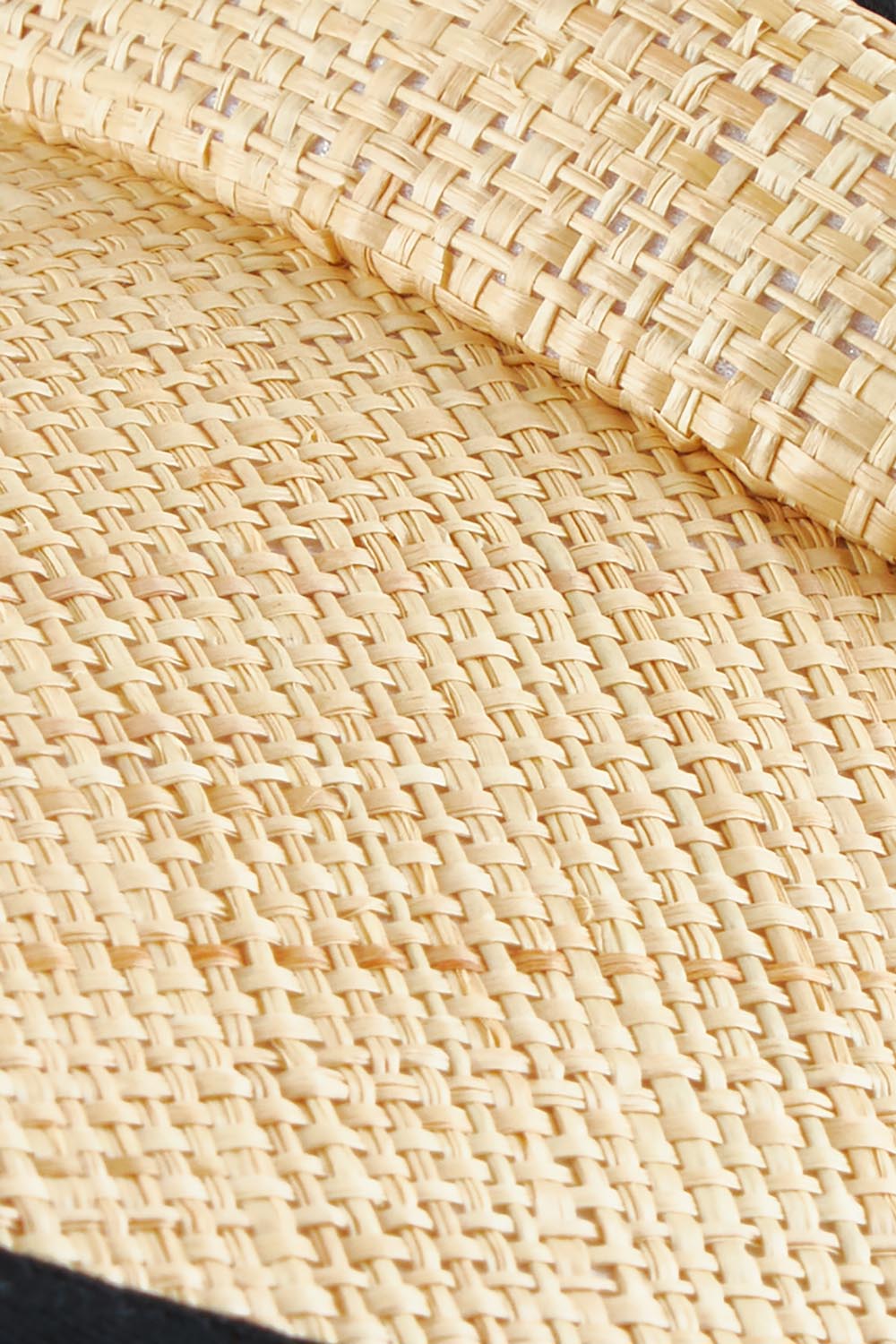 Product shot of the Sandy Visor in colour Naturalblk, detail