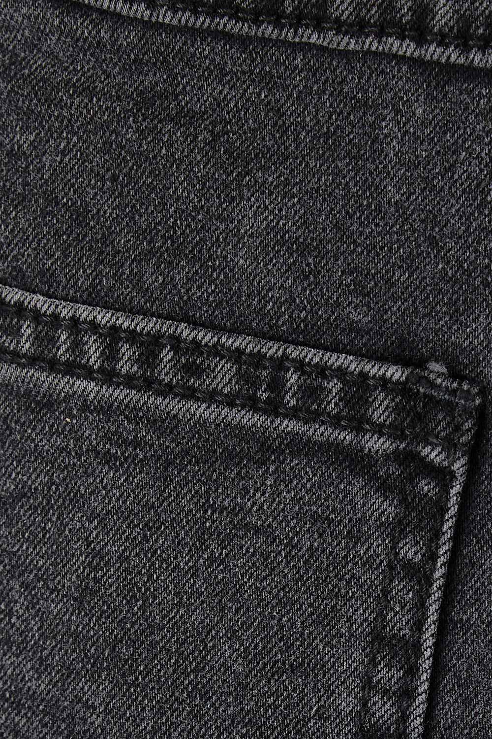 Product shot of the Hi Mom Curve in colour Silvlining (Black), detail