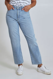 Model Sandy wearing size 10 of the Riders Hi Straight Leg Jean in colour Fadedblue (Blue), from the front, cropped image