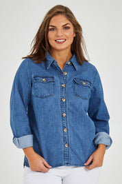 Model Monique wearing size 14 of the Rowan Shacket in colour Blue (Blue), from the front, cropped image