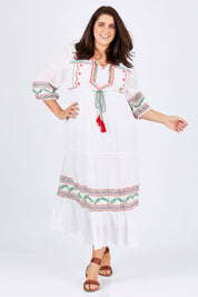 Model Mae wearing size XXL of the Agra Dress in colour White (White), from the front, showing the whole outfit