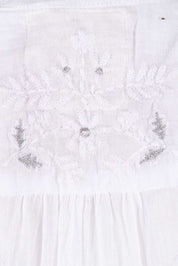 Product shot of the Ariana Shirt in colour White (White), detail