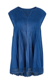 Product shot of the Leila Cotton Tank in colour Navy (Blue), from the front