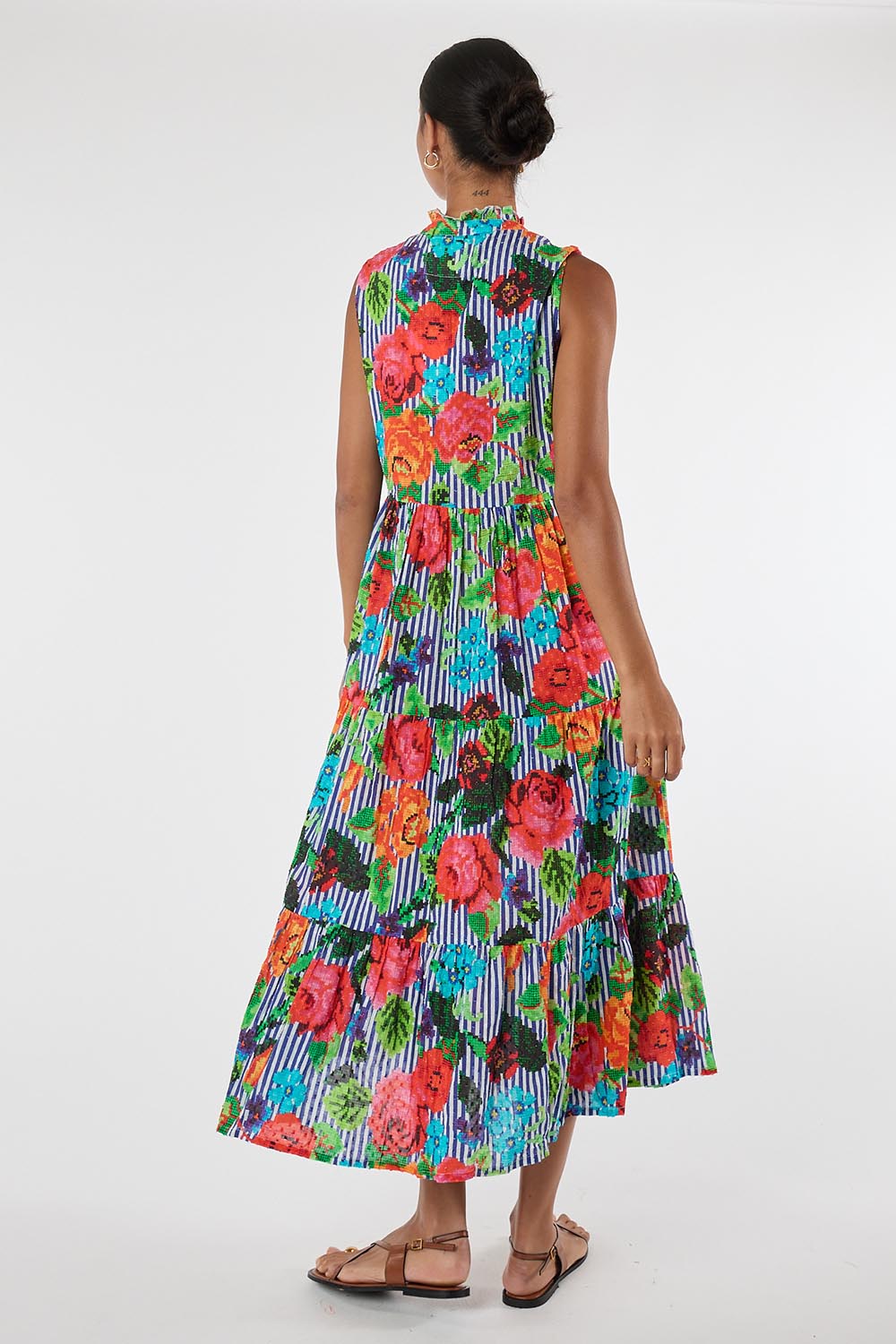 Model Genericm wearing size sample of the Viola Sleeveless Midi Dress – Print in colour Print, from the front
