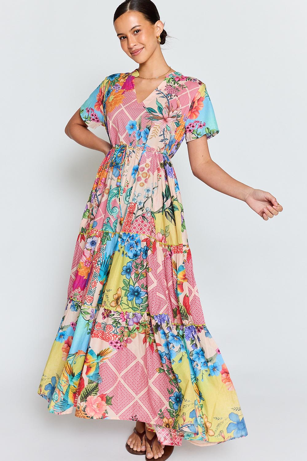 Model Genericm wearing size sample of the Willow Midi Dress – Print in colour Print, from the front