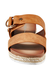 Product shot of the Titan Sandal in colour Brandy, detail