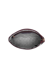 Product shot of The Everyday Pouch in colour Burgundy (Red), detail