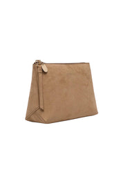 Product shot of The Everyday Pouch in colour Honeysuede, detail
