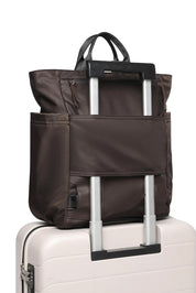 Product shot of the Bronx Backpack in colour Nylonchoc, detail