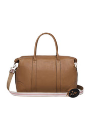 Product shot of the Alexis Travel Bag in colour Camelpink, from the front
